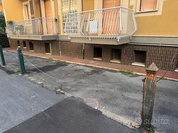 Posto auto ad alassio vicino al mare