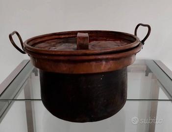 Antica Casseruola  in RAME BATTUTO