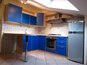 Modena mansarda trilocale doppi servizi