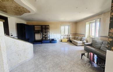 Appartamento con spazio esterno e box doppio