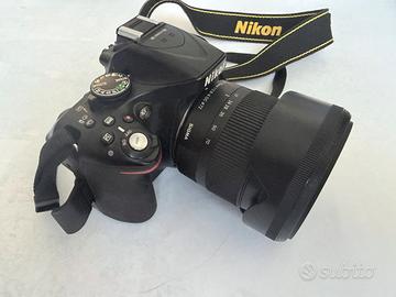 Kit Nikon D5200 (solo 8.500 scatti) + 3 obiettivi