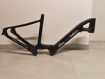 telaio in carbonio e-bike 