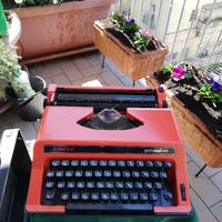 Piccola macchina scrivere rosso arancio