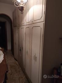 Vecchio armadio stile veneziano