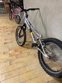 Bicicletta da trial Montesa 219 