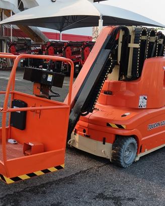 piattaforma aerea semovente JLG TOUCAN 1210 anno 2