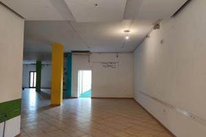 Locale Commerciale di 300MQ a Gela