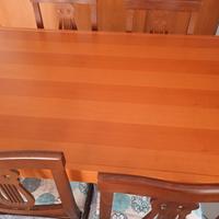 tavolo da pranzo allungabile e 4 sedie