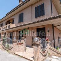 Villa per 2 famiglie