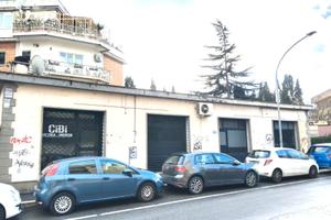 Portuense - locale con canna fumaria