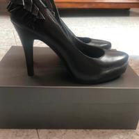 Scarpe di pelle nera Tosca Blu