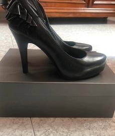 Scarpe di pelle nera Tosca Blu