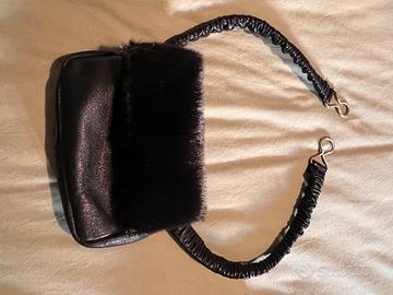 Borsetta vintage in pelle nera e pelliccia