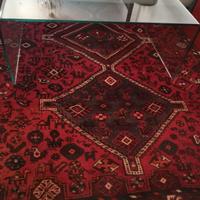 Tappeto persiano shiraz calpestato senza scarpe