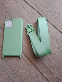Cover iPhone 11 con tracolla