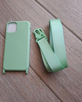 Cover iPhone 11 con tracolla