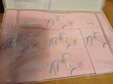 parure lenzuola con ricamo