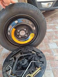 Ruotino Pirelli 135 80 14,  con kit accessori