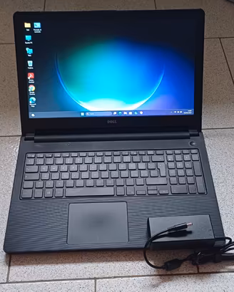 Notebook Dell , modello vostro 3559