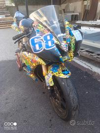 Yamaha FZR 600 - 2007