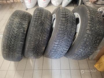 N 4 gomme termiche 215 60 17