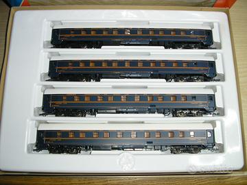 ROCO 44045, 4 carrozze U-HANSA CIWL immatr.FS