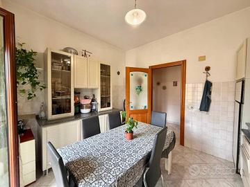 Appartamento di 100 m² con 3 locali a Aprilia
