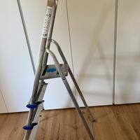 Scala con 4 gradini antiscivolo Colombo