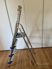 Scala con 4 gradini antiscivolo Colombo