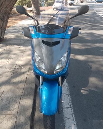 Yamaha Xmax 250 