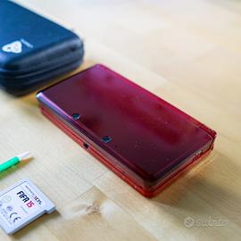 Nintendo 3DS rosso + gioco, custodia e caricatore
