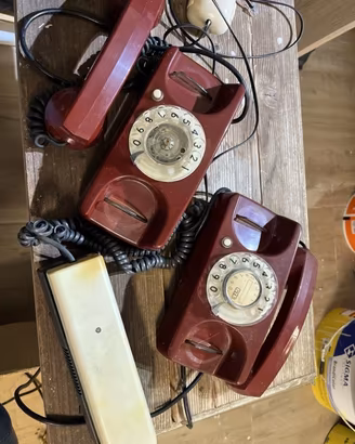 Tre telefoni vintage