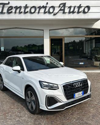 AUDI Q2 40 TFSI quattro S tronic S line Edition