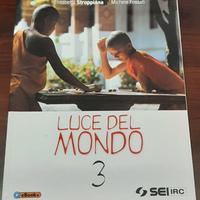 Libro scolastico per Scuola Media.