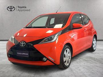 Toyota Aygo 1.0 x-play 5p m-mt