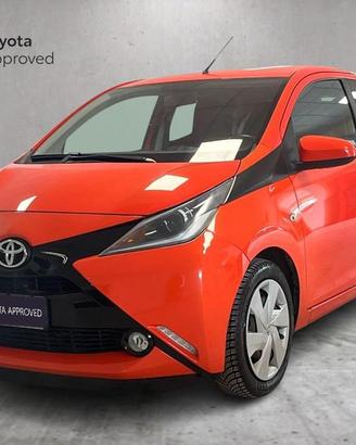 Toyota Aygo 1.0 x-play 5p m-mt