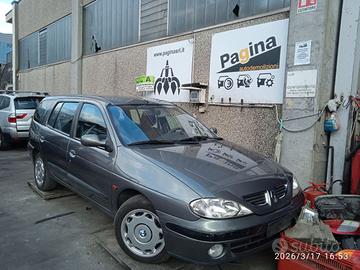 RENAULT MEGANE 1.9 TD 2001 F9QK7  PER RICAMBI