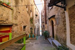 3 LOCALI A VIBONATI