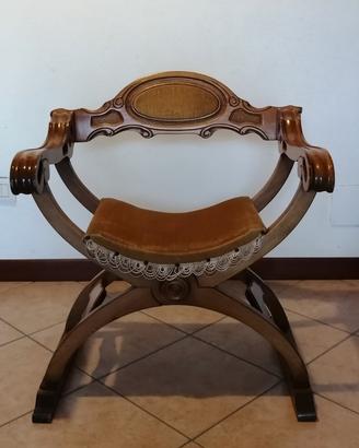 Sedia Savonarola in legno e seduta in tessuto
