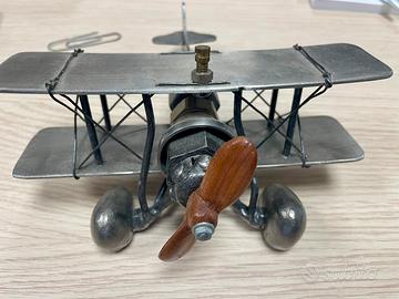 Aereo aeromodello arredo vetrina