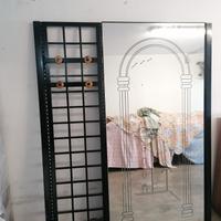 Specchio con attaccapanni 