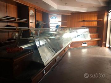 arredamento panetteria completo