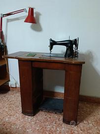 Macchina da cucire Singer anni 60
