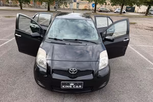 Toyota Yaris 1.3 5 porte Sol