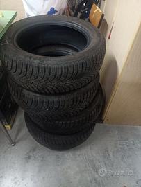4 Pneumatici Goodyear 205 55 R16 M+S seminuove