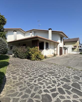 Villa bifamiliare Montagnana [Cod. rif M137VRG]