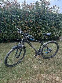 Mountain Bike Rockrider 100 buone condizioni usata