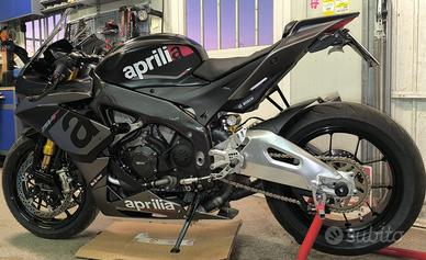 APRILIA RSV4 FACTORY