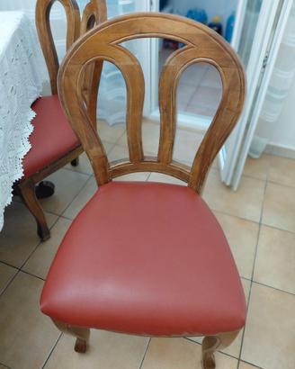 Tavolo con sedie in legno massello