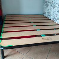 Materasso ortopedico e rete in doghe